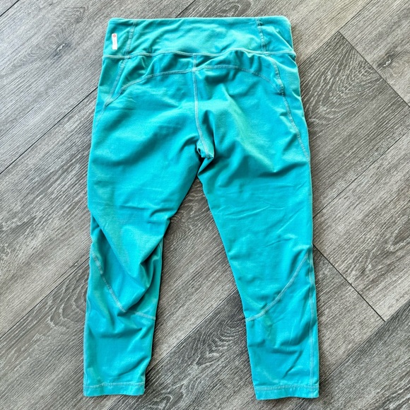 SOLD!!! Zella capris. - Picture 6 of 11